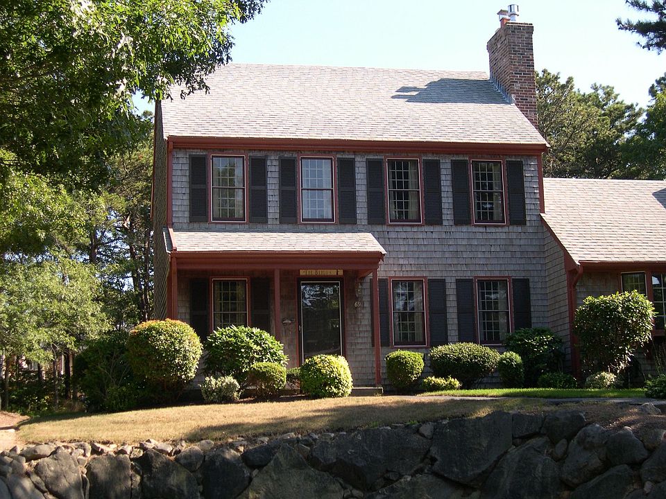 Townhouse style unit