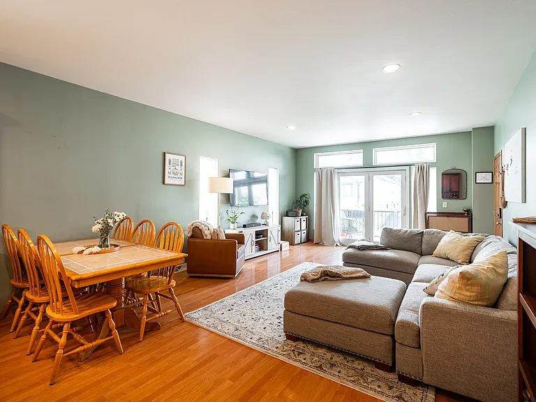 822 E Pearson St #1 — Photo 5