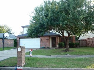 15218 Harness Ln, Webster, TX 77598