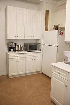 Sold by R New York | media 43