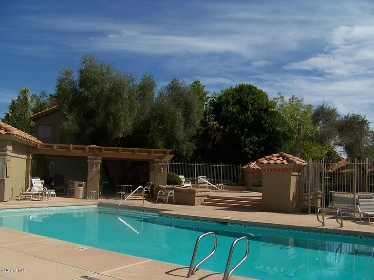 7901 E Joshua Tree Ln — Photo 13