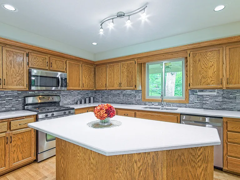 7126 New Washburn Way — Photo 12