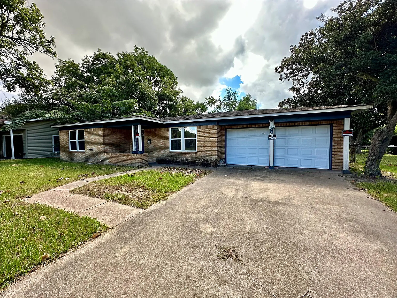 3 bed, 1.0 bath, 1155 sqft, $1,700 — Photo 3