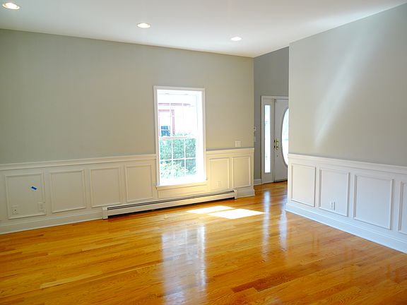 5th image of 104 E Turnbull Ave
