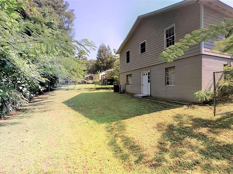 1674 Beacon Hill Blvd — Photo 24