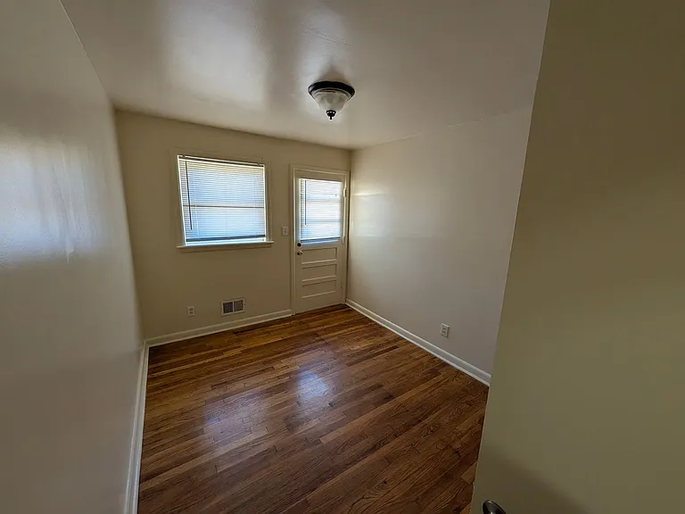 2311 Plantation Dr — Photo 4