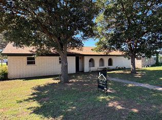 910 Brookside St, Sweetwater, TX 79556