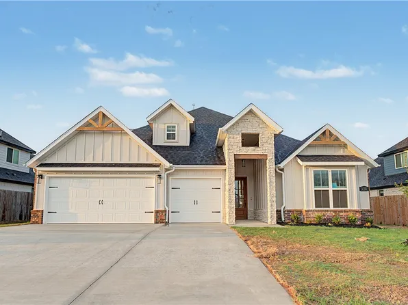 1311 Tiffany St, Centerton, AR 72719