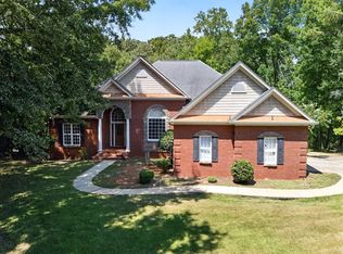 4002 White Oak Ln, Lagrange, GA 30240