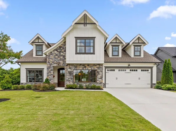 7723 Carnice Dr, Ooltewah, TN 37363