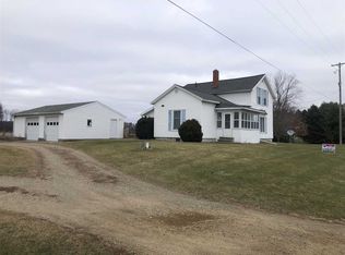 4132 E Berry Rd, Pleasant Lake, MI 49272