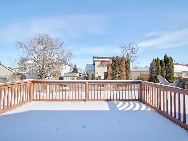 1504 Pheasant Landing Dr — Photo 17