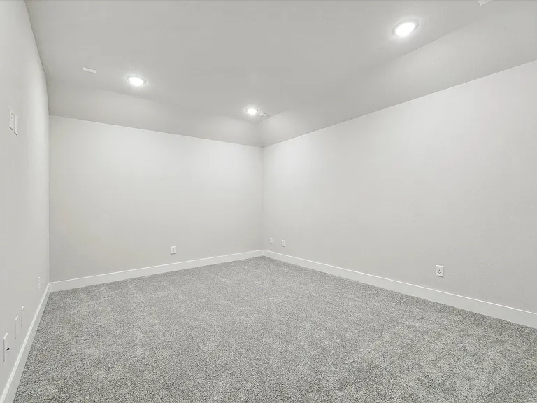 2418 Russet Forest Dr — Photo 27