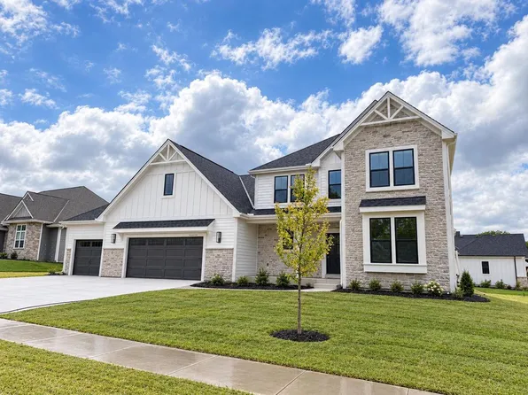 N66W21225 Sweet Clover DRIVE, Menomonee Falls, WI 53051
