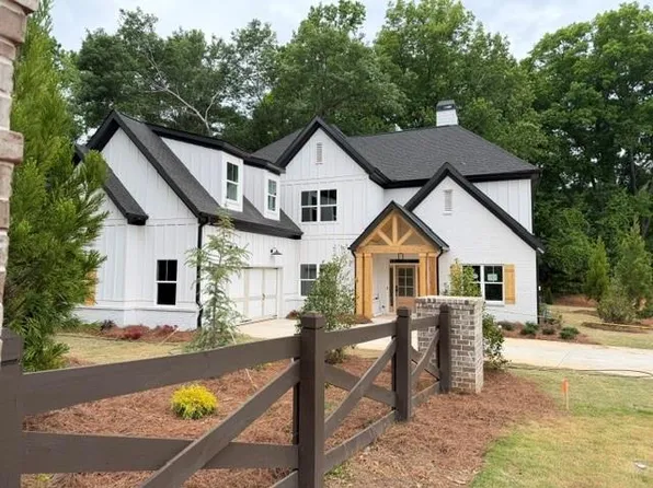 2962 Graham Gardens Ln, Marietta, GA 30062