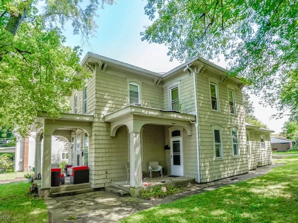 412 N Mill St, Louisville, OH 44641