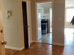 869 Farmington Ave APT 103, West Hartford, CT 06119