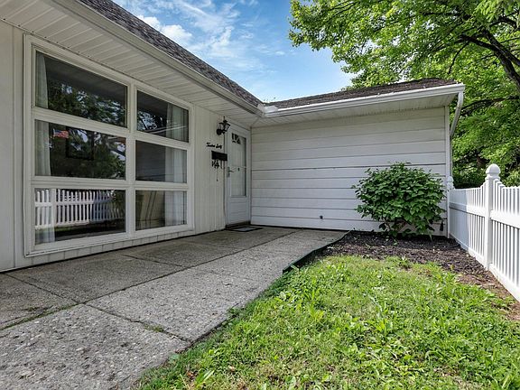 4th image of 1260 Elderwood Ave