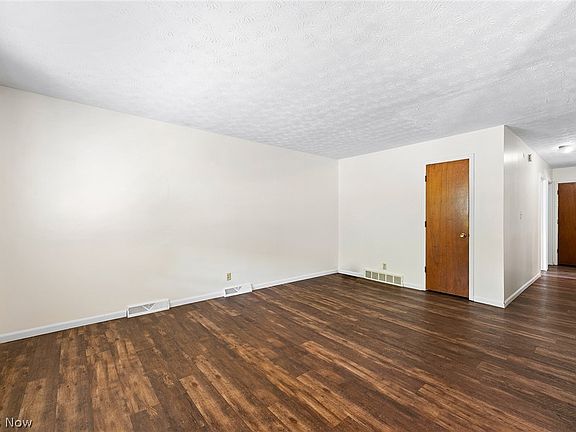 4th image of 1163 Tonawanda Ave