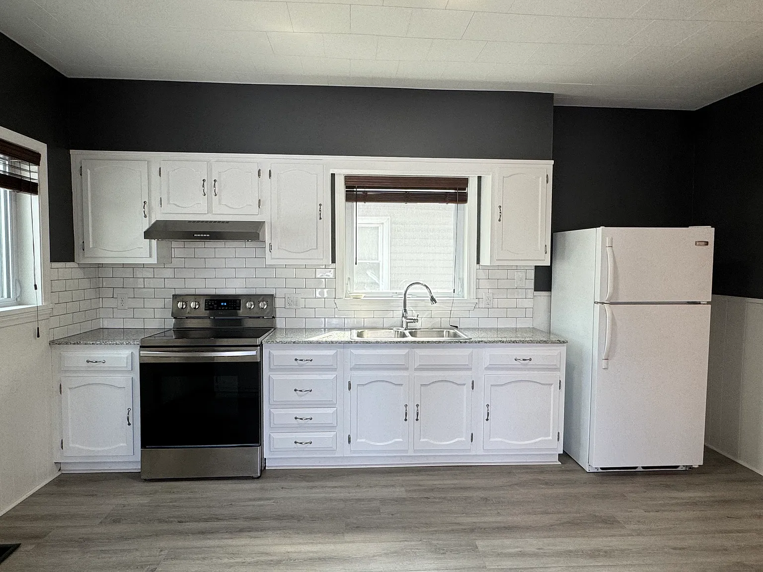 2 bed, 1130 sqft, $1,900 — Photo 2