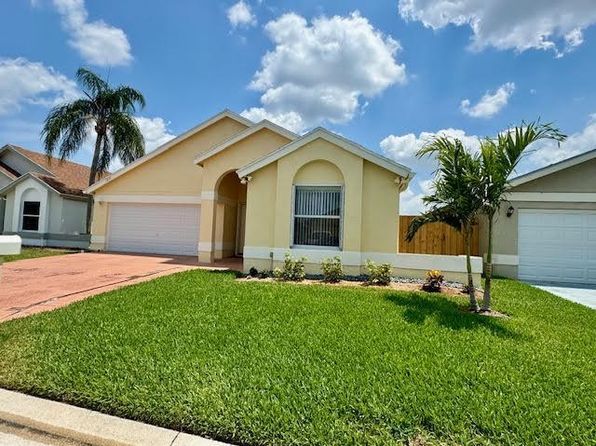 1255 Waterway Cove Dr