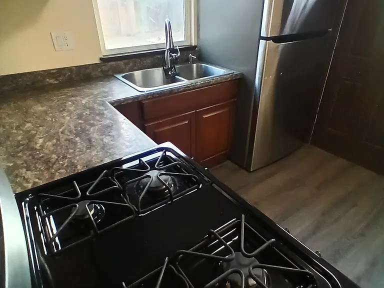 1211 Florence Ave — Photo 7