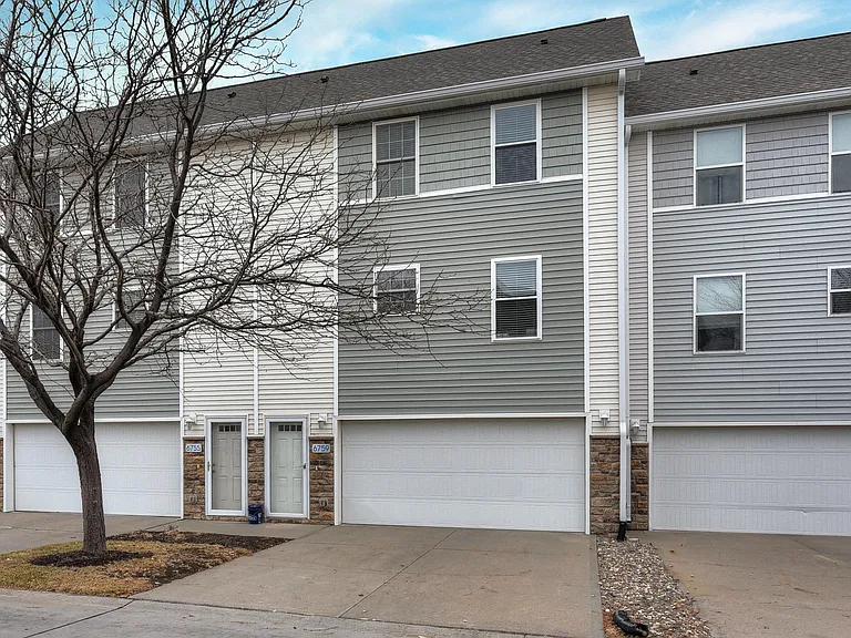 6758 S 181st Ct — Photo 3