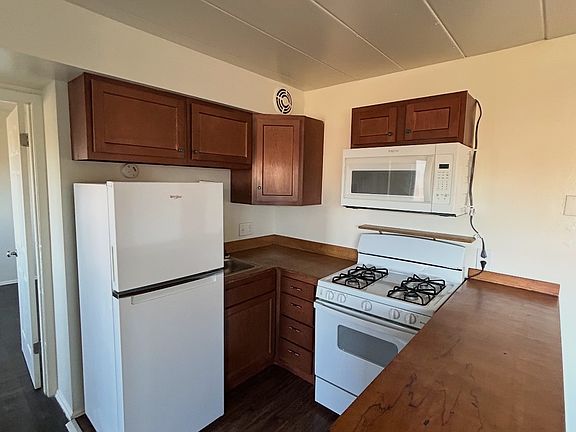 3rd image of 2560 Harrison Ave APT 14