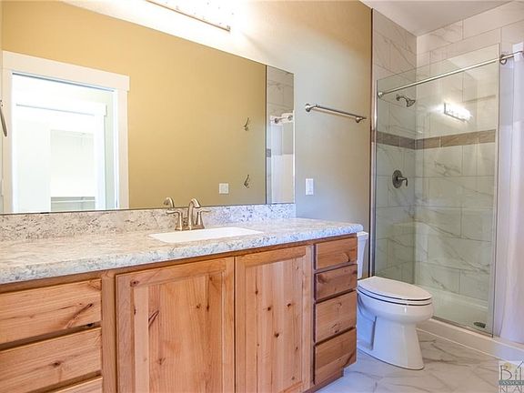 5th image of 2718 Auburn Cir