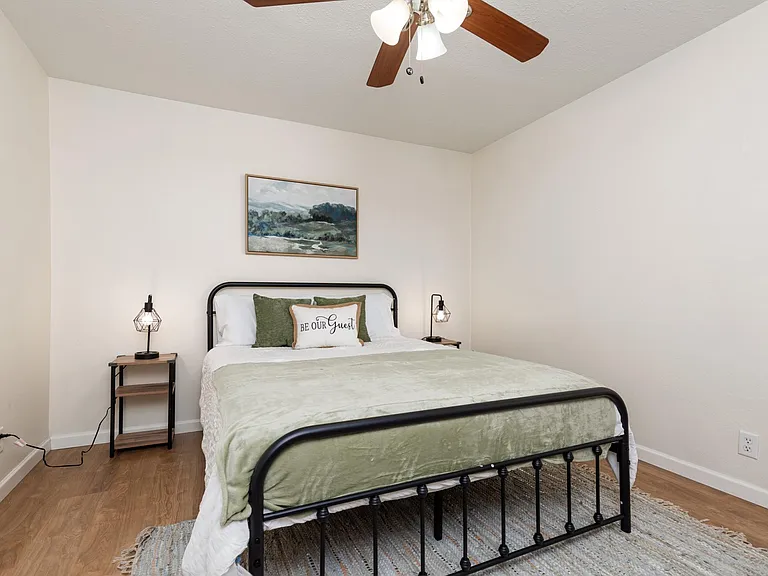 8055 E Thomas Rd — Photo 11