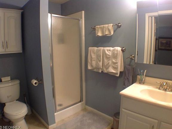 4th image of 705 Saint Clair St