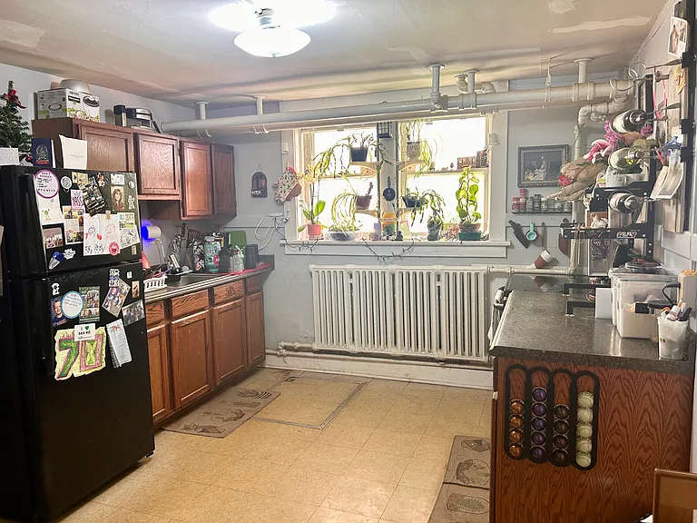 895 Park Ave #3 — Photo 2