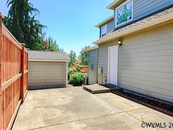 3rd image of 1776 Chapman Hill Dr NW