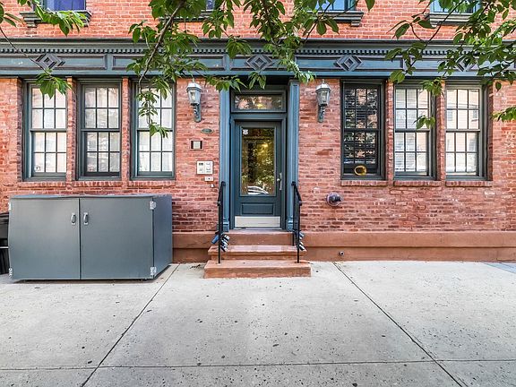 3rd image of 221 Willow Ave APT 2L