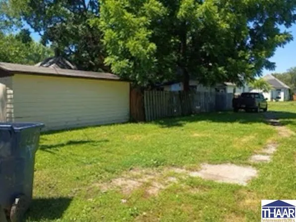 2207 Cleveland Ave, Terre Haute, IN 47807