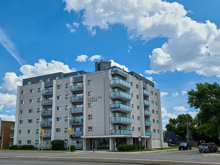 1790 Portage Ave — Photo 1