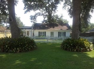 607 3rd St, Jennings, LA 70546
