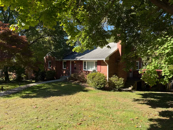 1012 Broadmont Ter, Falls Church, VA 22046