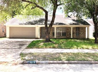 9619 Oldenburg Ln, Houston, TX 77065
