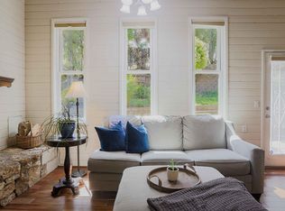 940 Royal Oaks Dr, Redding, CA 96001