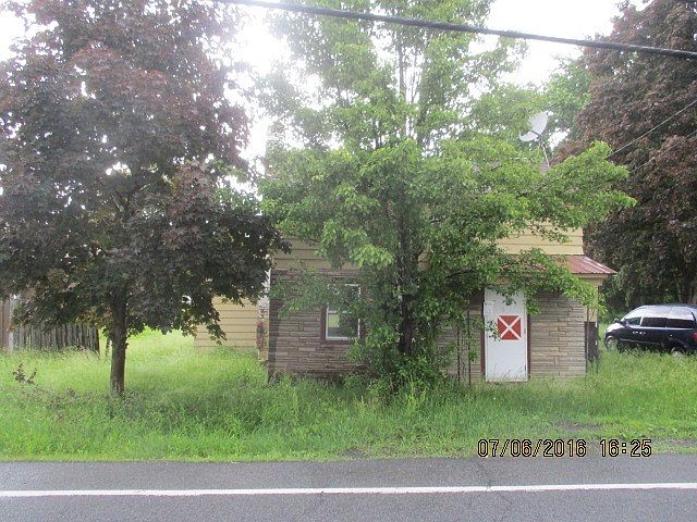 1st image of 35 Halfmoon Cir