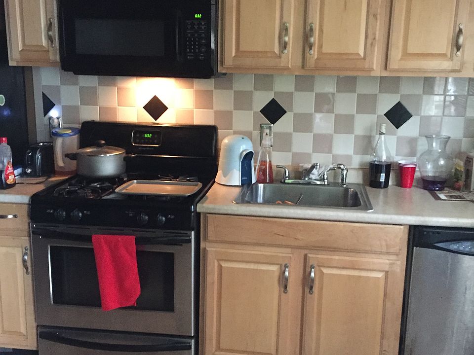 2nd image of 3902 Bareva Rd