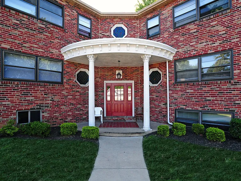 900 Macdade Blvd — Photo 1