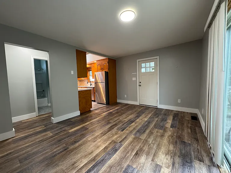 149 Broad St #1 — Photo 4