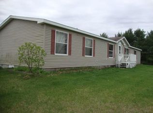 3238 5th Ln, Oxford, WI 53952