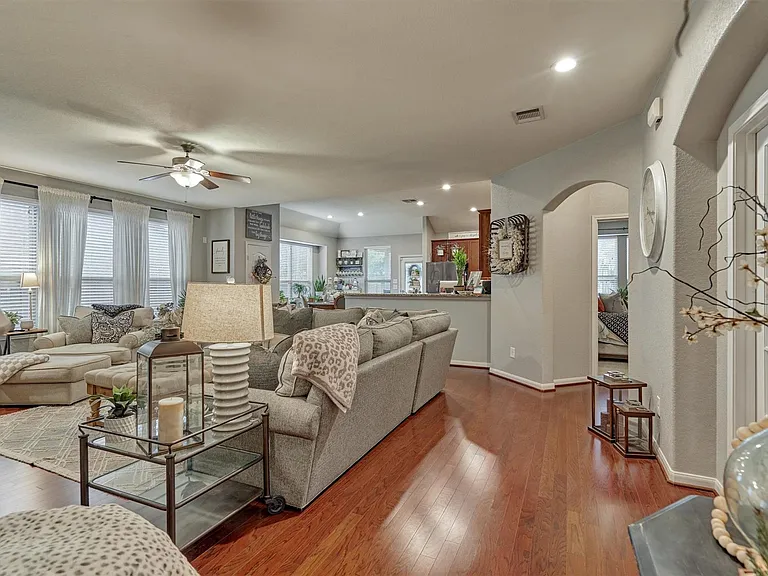 204 Forest Peak Way — Photo 11