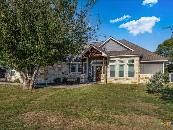 7440 Hanselman Rd, Victoria, TX 77905