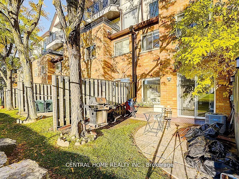988 Sheppard Ave W #11 — Photo 26