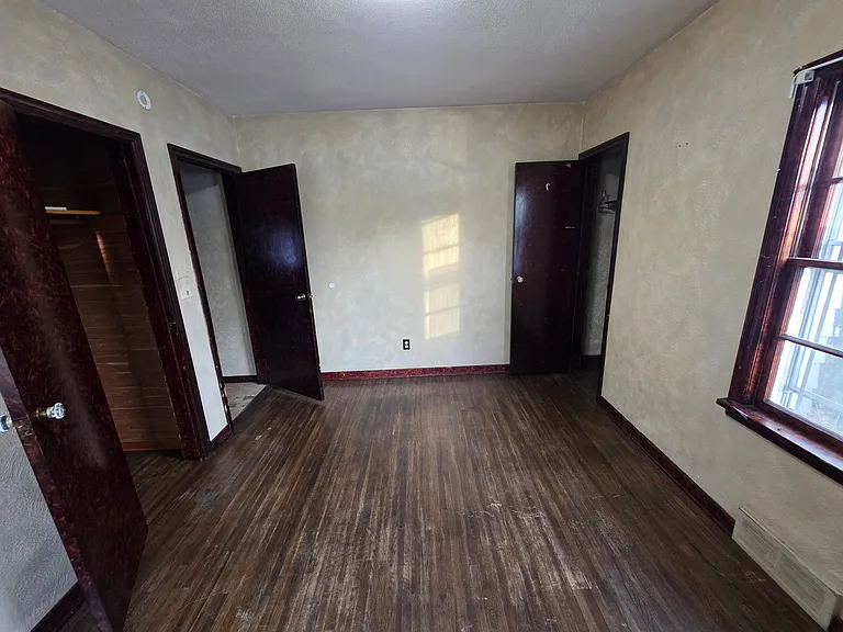 807 W Meadows Pl — Photo 5