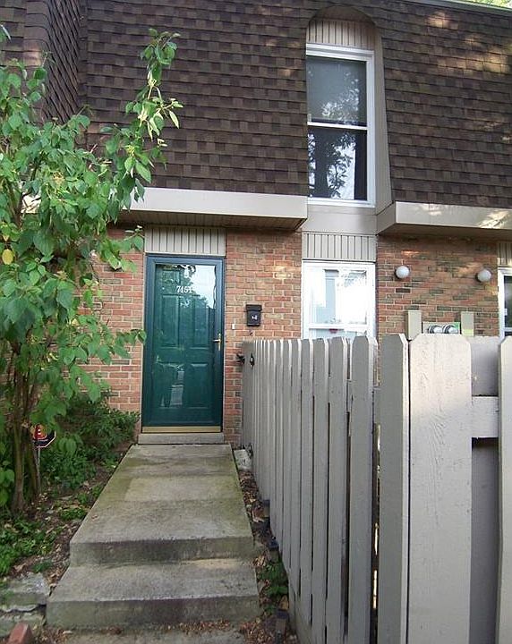 1st image of 7451 Country Brook Dr